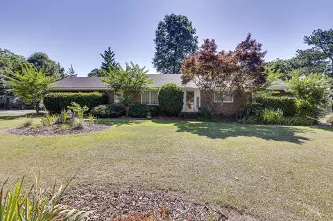 372 Lake Forest Dr, Spartanburg, SC 29307