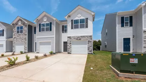 720 Embark Cir, Greer, SC 29651 photo 3