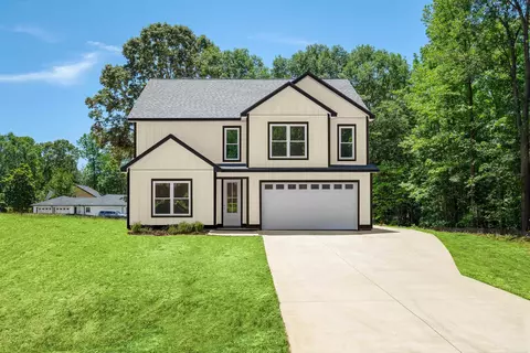 209 Fort Prince Ct, Wellford, SC 29385