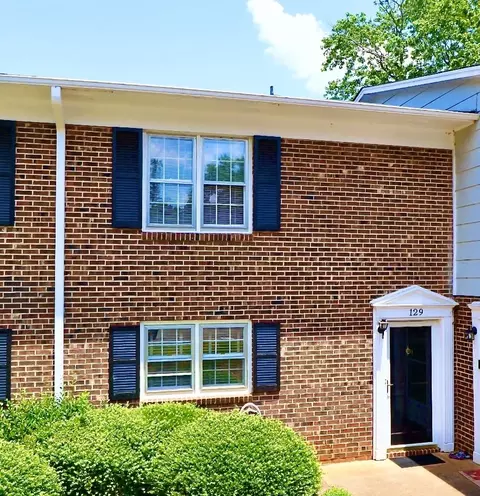 129 Fernridge Dr, Spartanburg, SC 29307