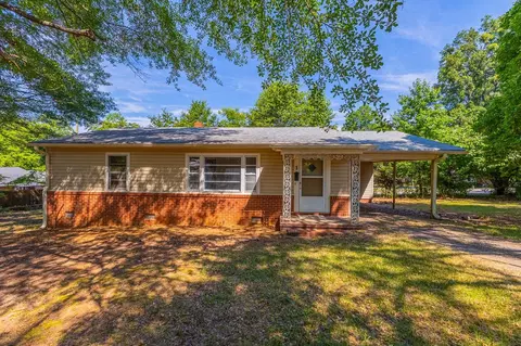 1 Prince Cir, Inman, SC 29349