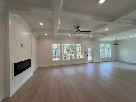 336 Wall St, Campobello, SC 29322 photo 3