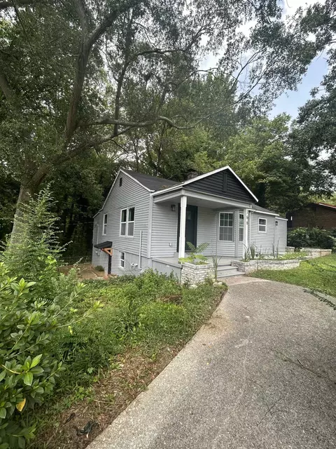 166 W Church St, Cowpens, SC 29330
