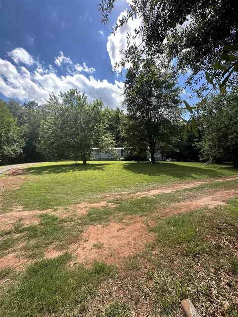 260 Sawmill Rd, Campobello, SC 29322