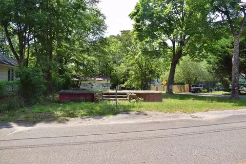 19 Henderson St, Greenville, SC 29611