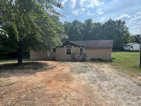 125 New Bedford Church Rd, Campobello, SC 29322
