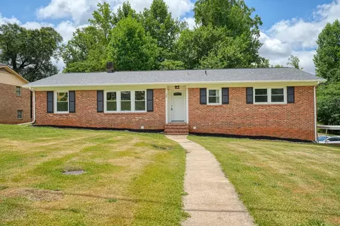126 Dover Rd, Spartanburg, SC 29301