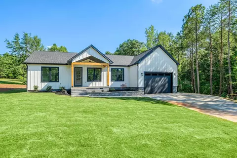 1262 Dickson Rd, Campobello, SC 29322