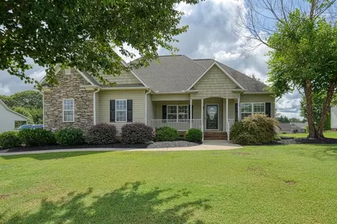 178 Hummingbird Ln, Chesnee, SC 29323