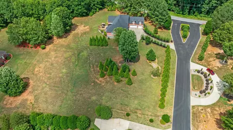 110 Harbour Pointe Dr, Chesnee, SC 29323