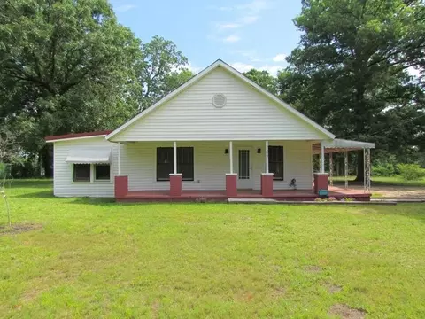 393 Woods Farm Rd, Chesnee, SC 29323