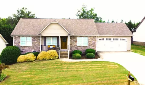 334 Gleaner Dr, Inman, SC 29349