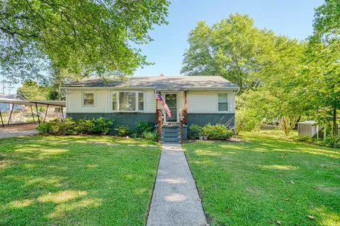 24 N Acres Dr, Greenville, SC 29609