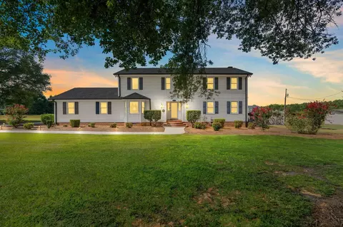 3162 Old Furnace Rd, Boiling Springs, SC 29316