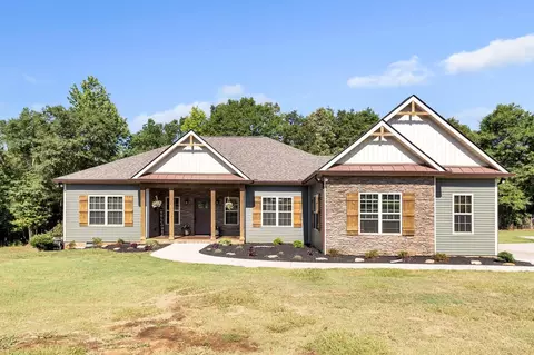 744 Dunklin Bridge Rd, Fountain Inn, SC 29644