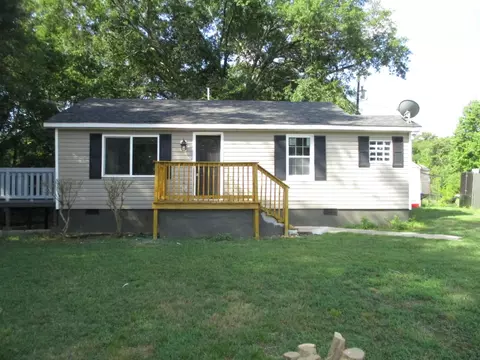 914 Savannah St, Cowpens, SC 29330