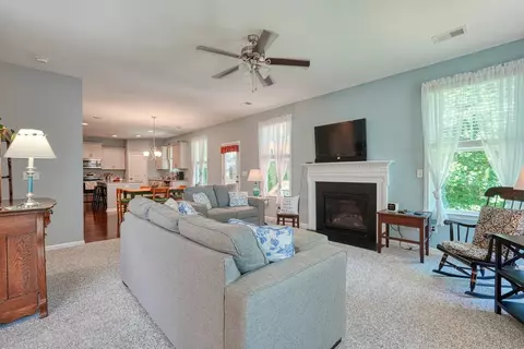 357 Castleton Cir, Boiling Springs, SC 29316 photo 11