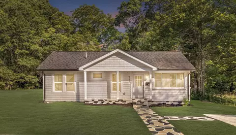 933 N Granard St, Gaffney, SC 29341