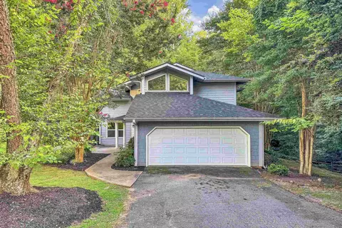 24 Old House Ln, Spartanburg, SC 29302