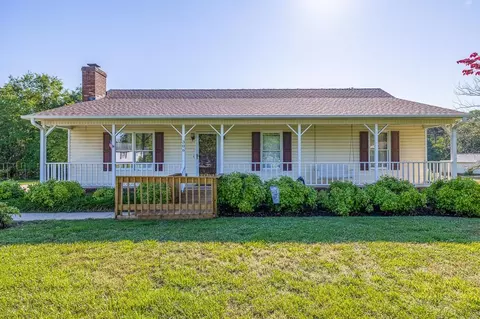 306 Palmer Ct, Inman, SC 29349