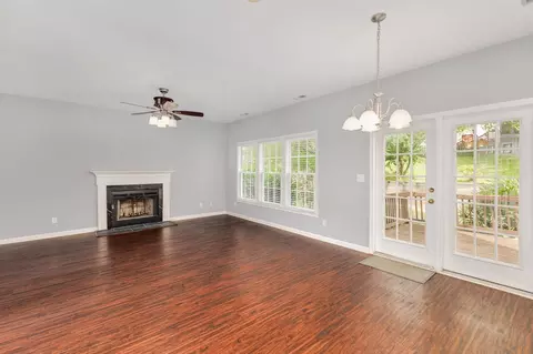 209 Timberleaf Dr, Duncan, SC 29334 photo 9