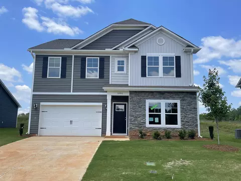 1006 Leoni Dr, Wellford, SC 29385