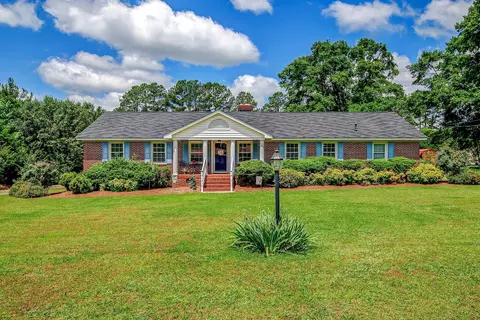103 Blakely Ave, Laurens, SC 29360