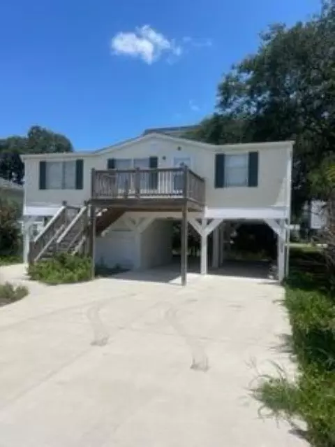 212 Calhoun Dr, Murrells Inlet, SC 29576