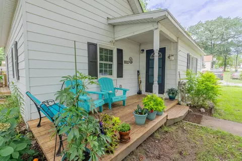 Exterior - 306 Walnut Dr, Gaffney, SC 29340 photo 3 of 6