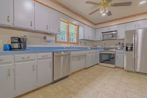 Kitchen - 306 Walnut Dr, Gaffney, SC 29340 photo 1 of 2
