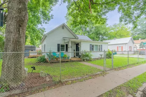 Exterior - 306 Walnut Dr, Gaffney, SC 29340 photo 1 of 6