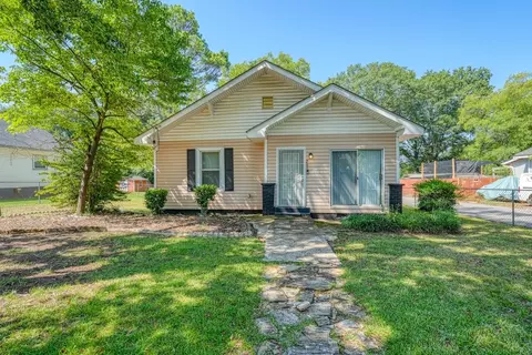 206 Hill St, Wellford, SC 29385
