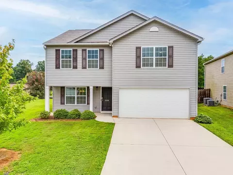 508 Craftsman Ln, Boiling Springs, SC 29316