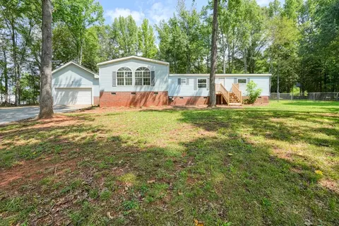 110 Parsons Rd, Woodruff, SC 29388