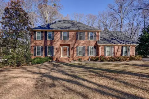 144 Woodridge Dr, Spartanburg, SC 29301