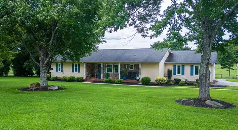 605 Hickory Hollow Rd, Inman, SC 29349