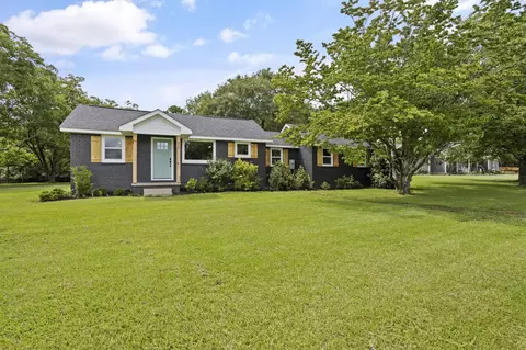 689 Log Shoals Rd, Greenville, SC 29607