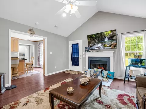 143 Hillcrest Dr, Gaffney, SC 29340 photo 2