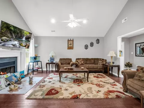 143 Hillcrest Dr, Gaffney, SC 29340 photo 4