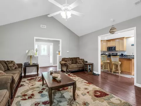 143 Hillcrest Dr, Gaffney, SC 29340 photo 3