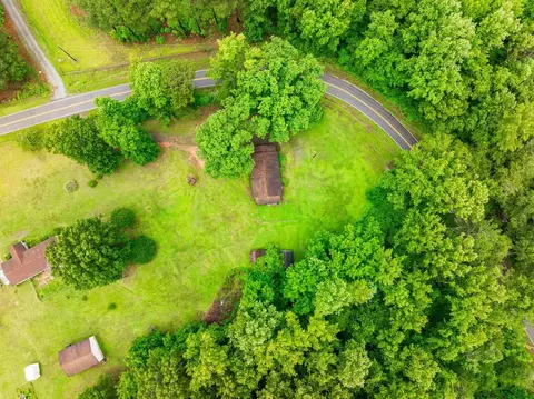 950 Dickson Rd, Campobello, SC 29322 photo 6