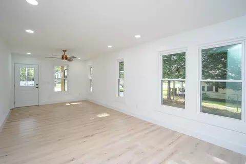 218 E Arlington Ave, Greer, SC 29651 photo 5