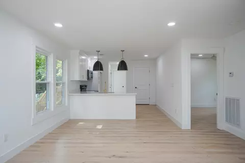 218 E Arlington Ave, Greer, SC 29651 photo 8