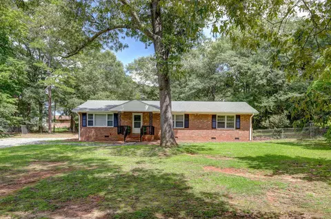 68 Beverly Hills Dr, Spartanburg, SC 29301