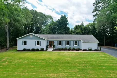 2 Sycamore Ct, Spartanburg, SC 29302