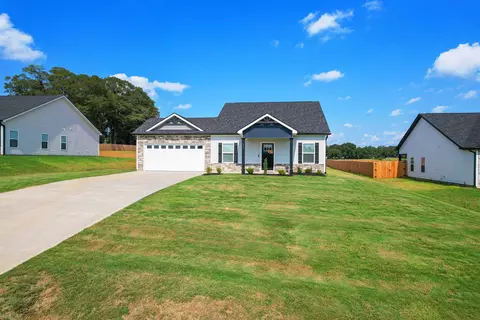 211 R C Thompson Rd, Chesnee, SC 29323
