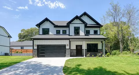 103 Wilson St, Greer, SC 29651 photo 2