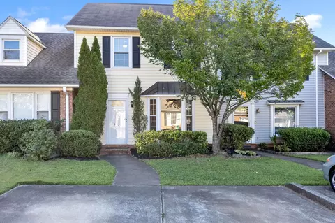 317 W Pointe Dr, Spartanburg, SC 29301