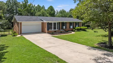 105 Kensington Dr, Spartanburg, SC 29306