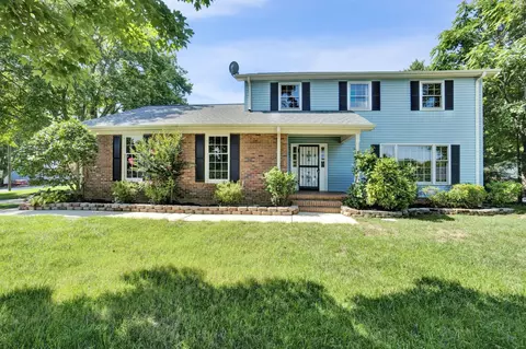215 Bloomfield Ln, Greer, SC 29650